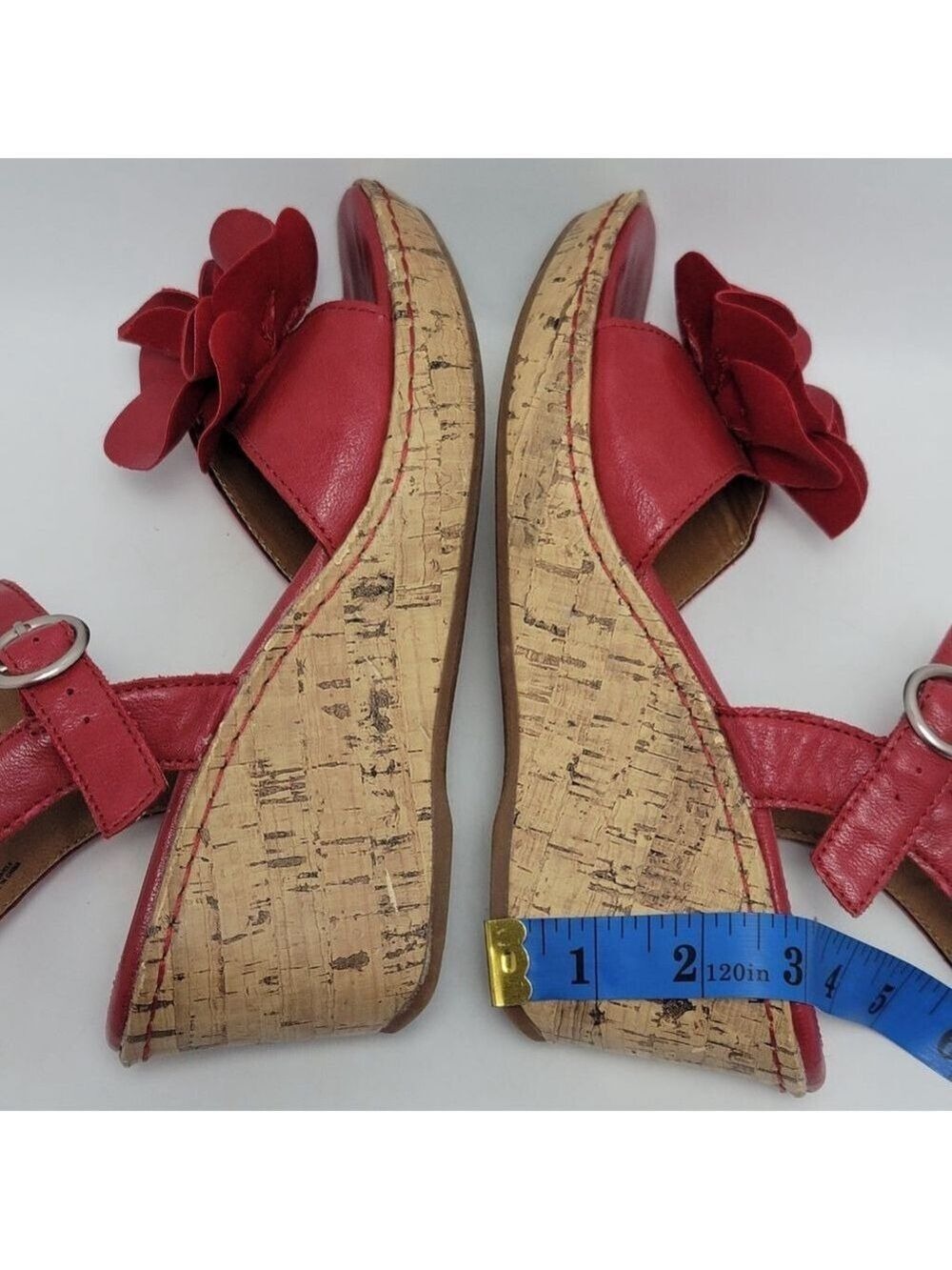 Women's Jaclyn Smith Red Faux Leather Flower Cork Wedge Sandals Size 7M - Picture 6 of 14